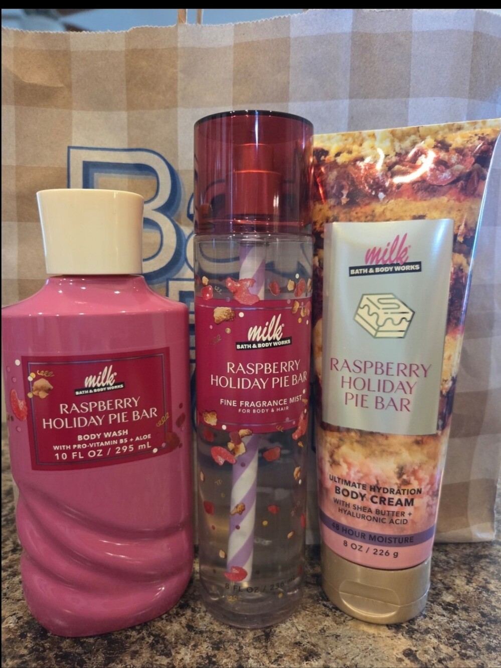 Milk Bath & Body Works Raspberry Holiday Pie Bar Set